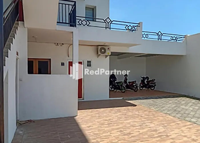 Hotel Trikatu Kendal Near Taman Kota Weleri Mitra Reddoorz