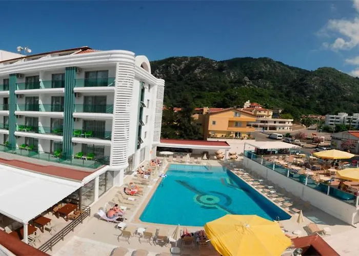 Idas Hotel (Adults Only)