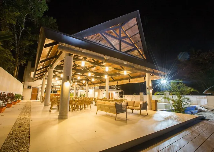Holiday Suites Port Barton