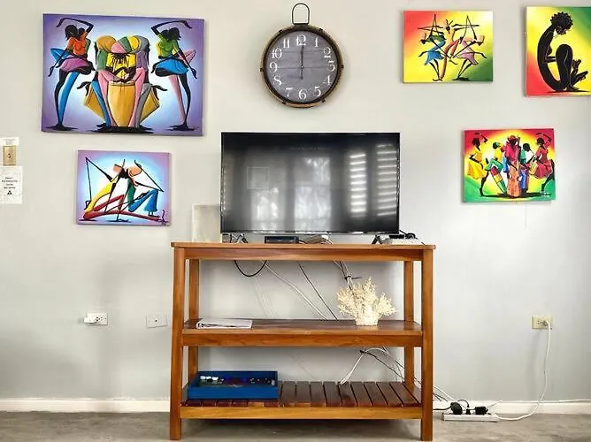 Coastal Beauty - Beautiful Penthouse Condo In Ocho Rios