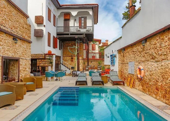 Atelya Art Hotel