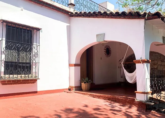 Agrado Guest House