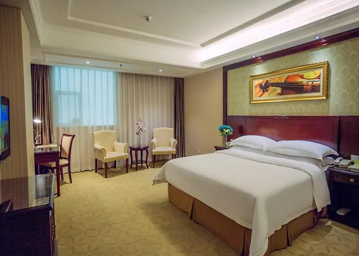 Vienna Hotel Shenzhen Baoan Qianjin Road