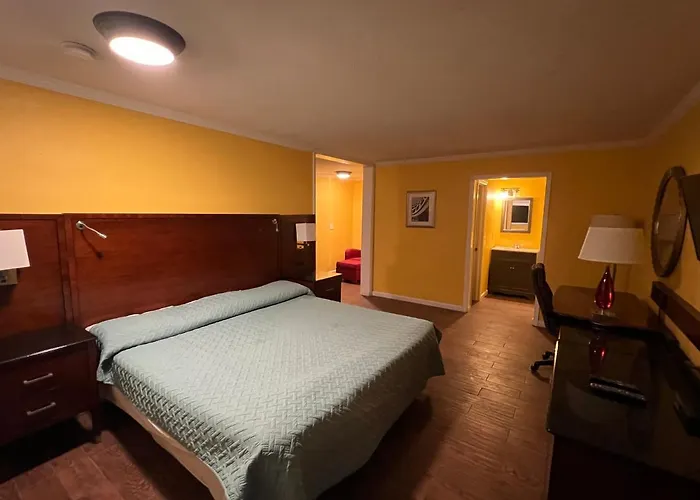 Dragon Inn & Suites