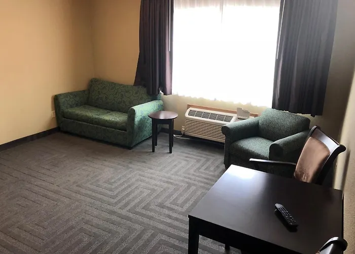 Super 8 By Wyndham Lagrande