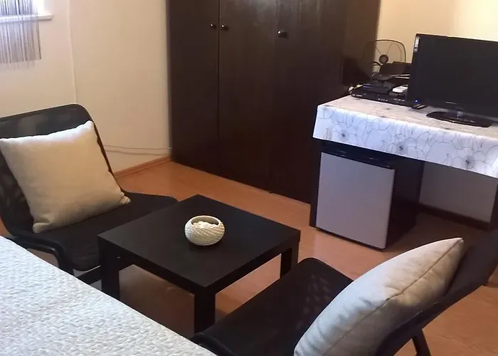 Nikolina Rooms