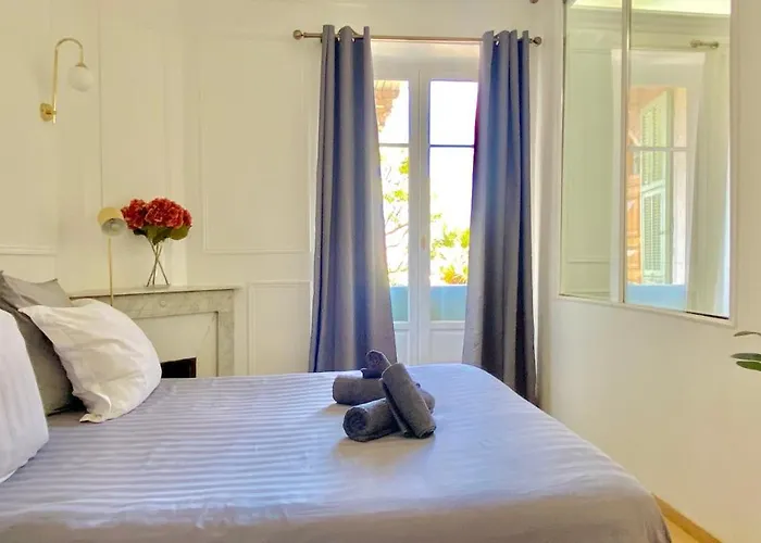 Designer Garden View Ac, Fiber Wifi Heart Of Monaco