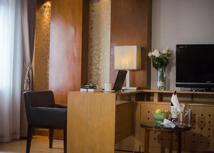 Eliana Ruby Hotel&Travel