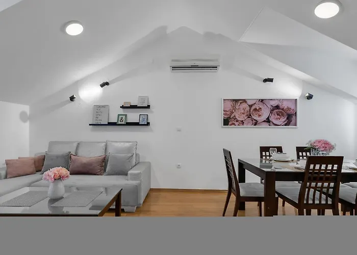 Luxury City Center Apartments