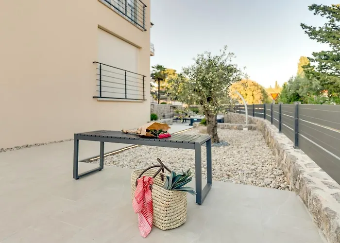 Cosmopolitan Apartments