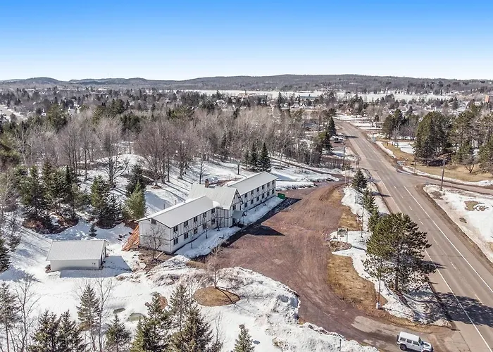 Snow Chasers Lodge