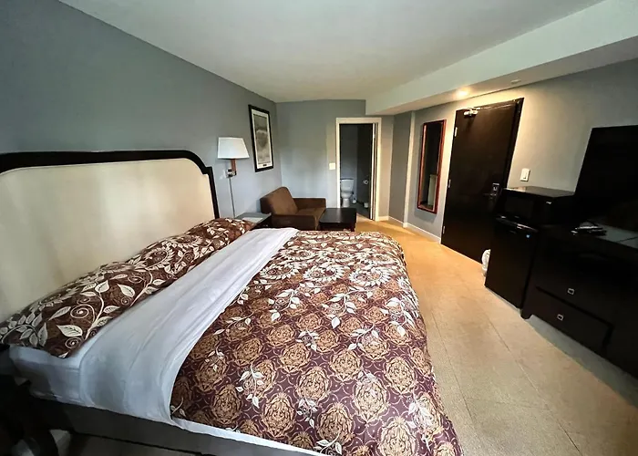 Hwy 17 Hotel