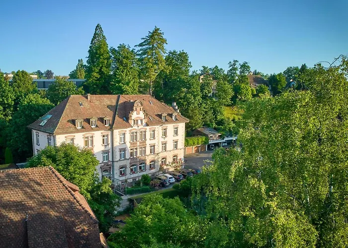 Hotel Promenade, Das Ruhige Stadthotel Mit Kostenfreien Parkplaetzen, E-Auto-Ladestationen Und Privatpark Mitten In Der Stadt
