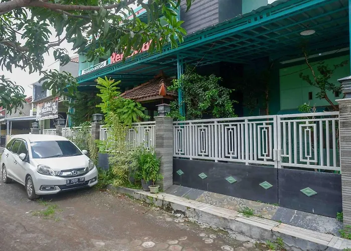Reddoorz Syariah Near Rs Mitra Siaga