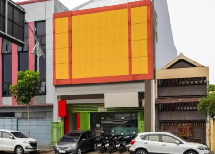 Reddoorz Near Bg Junction Surabaya