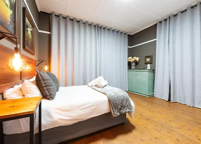 Royal Tree Guest House