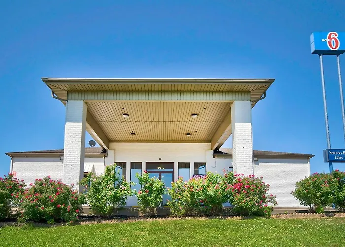 Motel 6-Grand Rivers, Ky