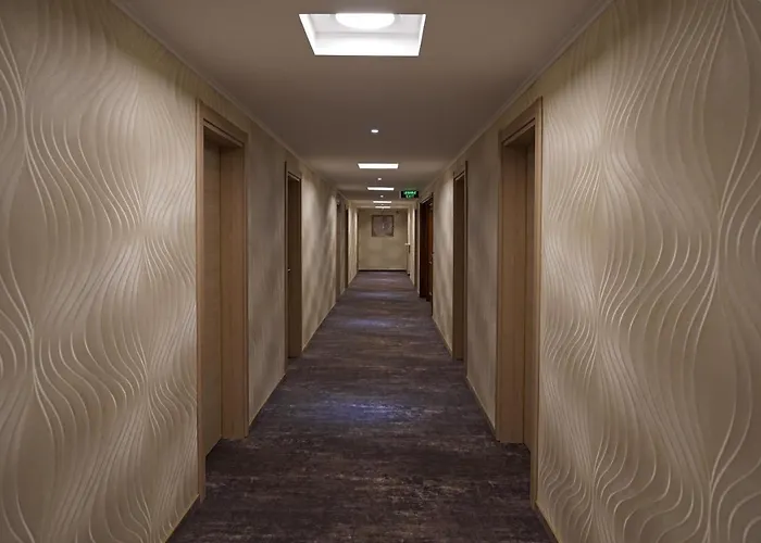 Hotel Tiara