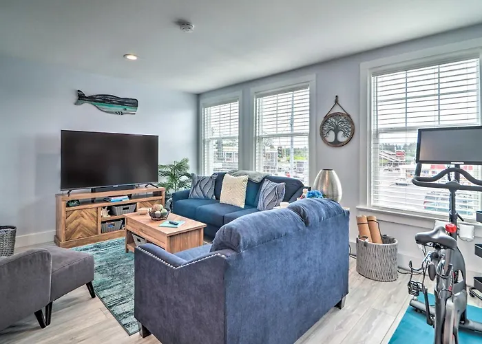 Immaculate Long Beach Apt W/ Gorgeous Kitchen