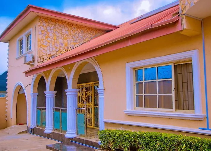 Bbd Hotel And Suites