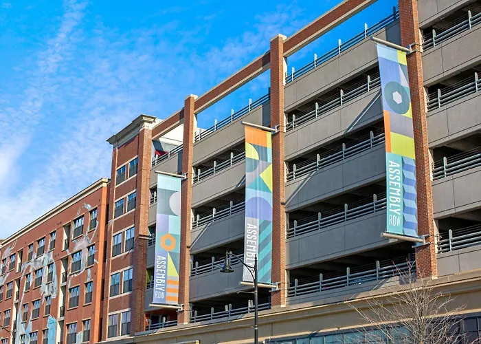 La Quinta Inn & Suites By Wyndham Boston Somerville