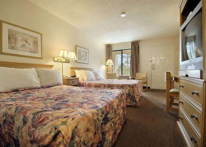 Days Inn & Suites By Wyndham Mobile