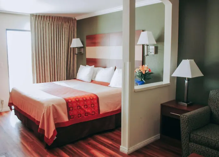 Rodeway Inn & Suites Lake Havasu City
