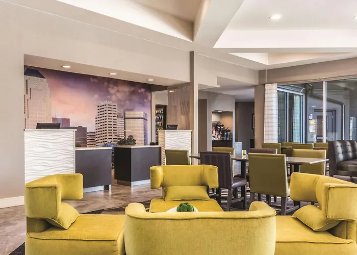 La Quinta Inn & Suites By Wyndham Shreveport Airport