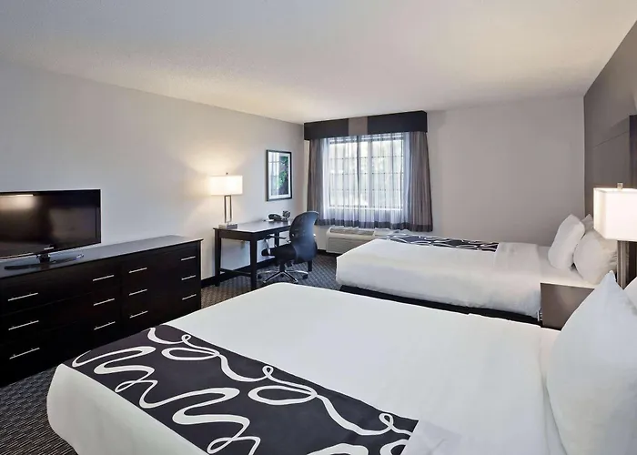 La Quinta Inn & Suites By Wyndham Charleston Riverview