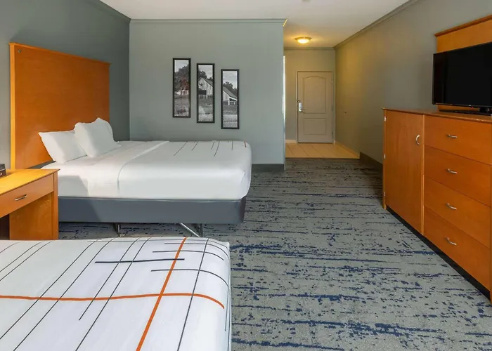 La Quinta By Wyndham Bridgeport