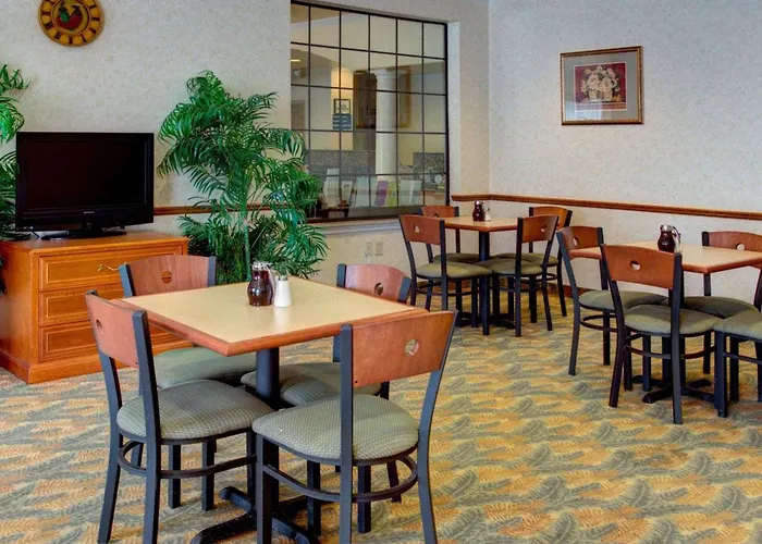 Quality Inn & Suites Glen Rose