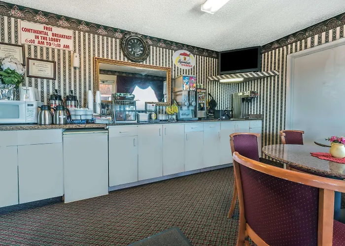 Super 8 By Wyndham Eastland