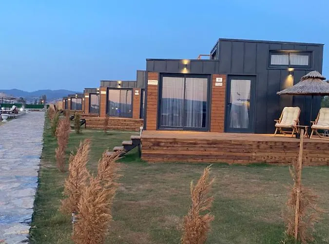 Lavira Tiny House Village