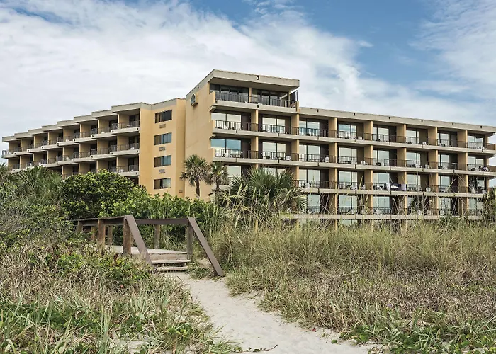 La Quinta By Wyndham Cocoa Beach Oceanfront