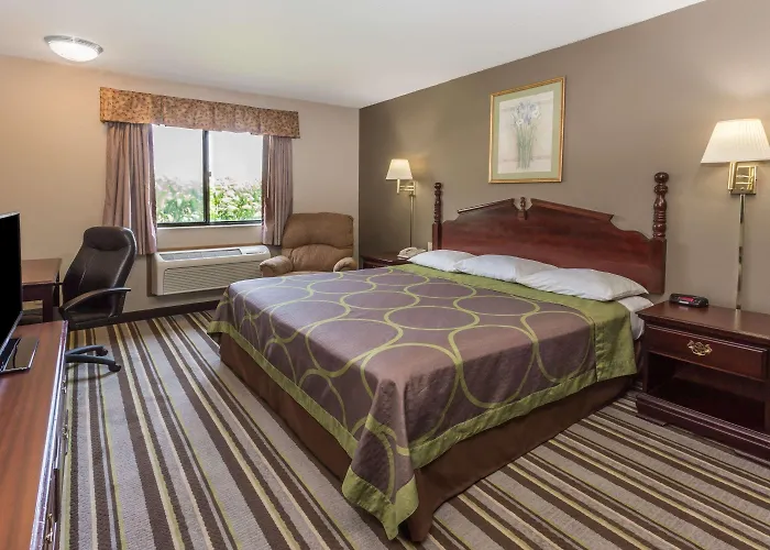 Super 8 By Wyndham Yorkville