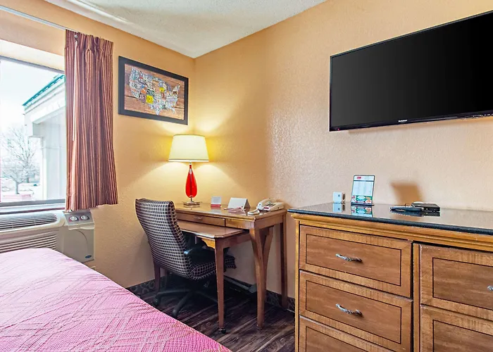 Econo Lodge Utica