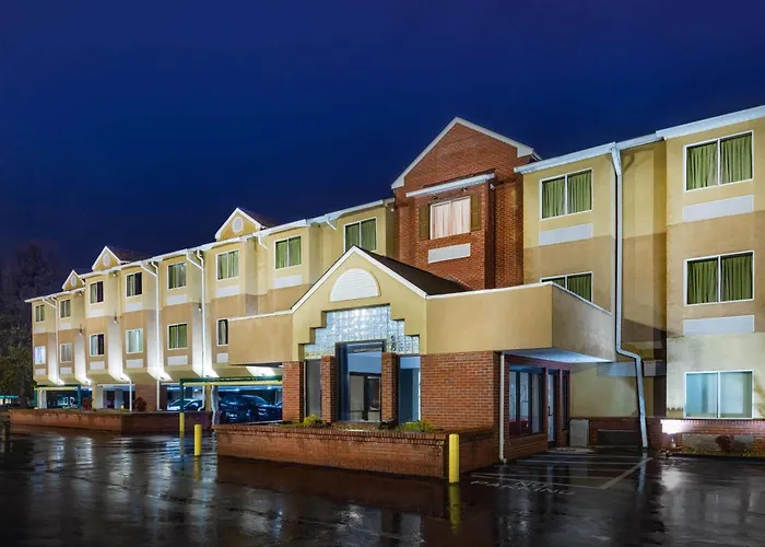Microtel Inn By Wyndham Lake Norman