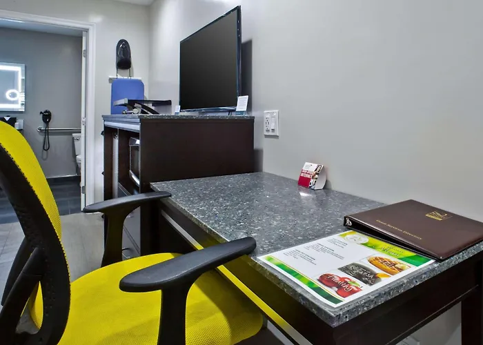 Bay Area Inn & Suites