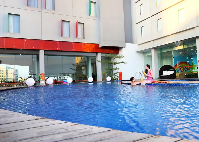 Harris Hotel & Conventions Gubeng