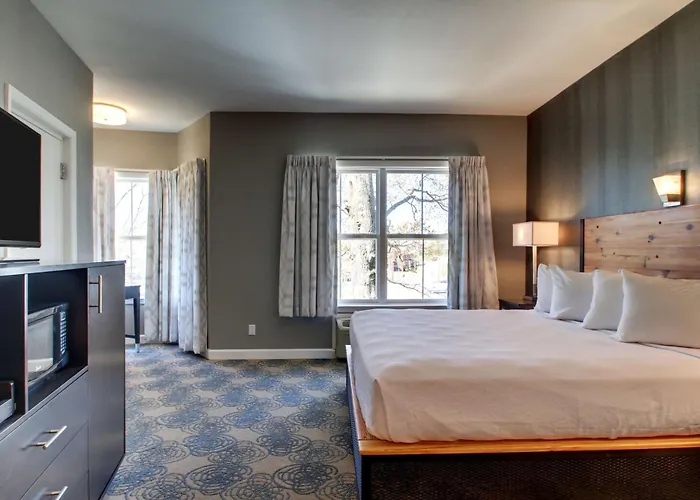 Hotel Finial BW Premier Collection Oxford - Anniston