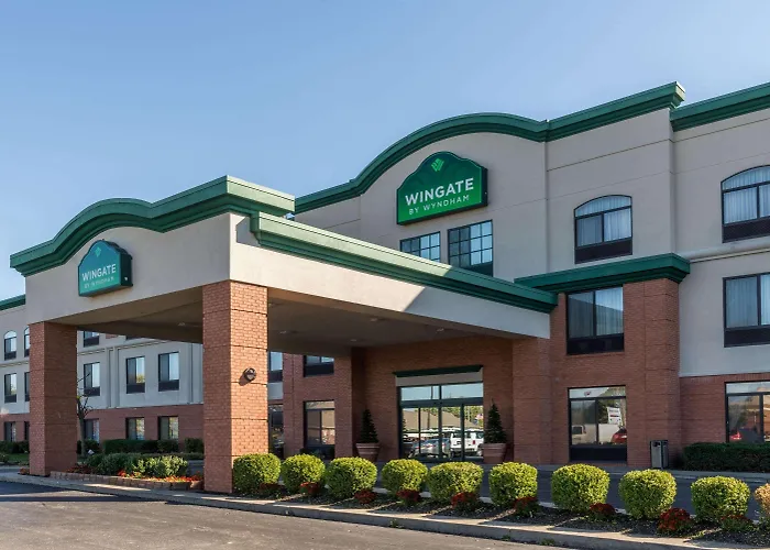 Indianapolis Hotels near Indianapolis International Airport (IND)
