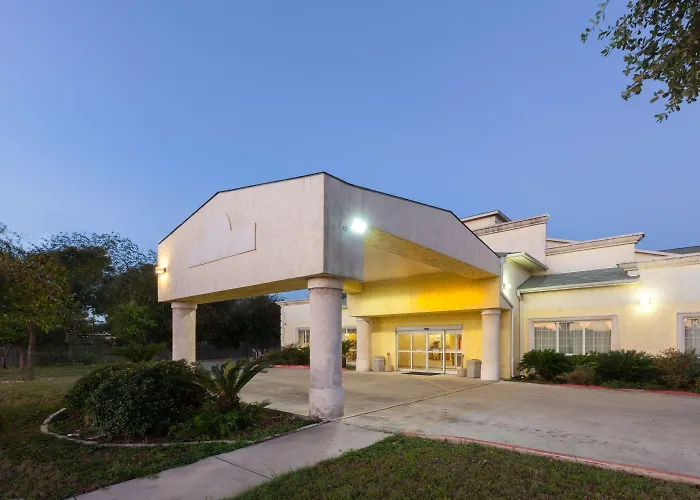 Days Inn By Wyndham San Antonio At Palo Alto
