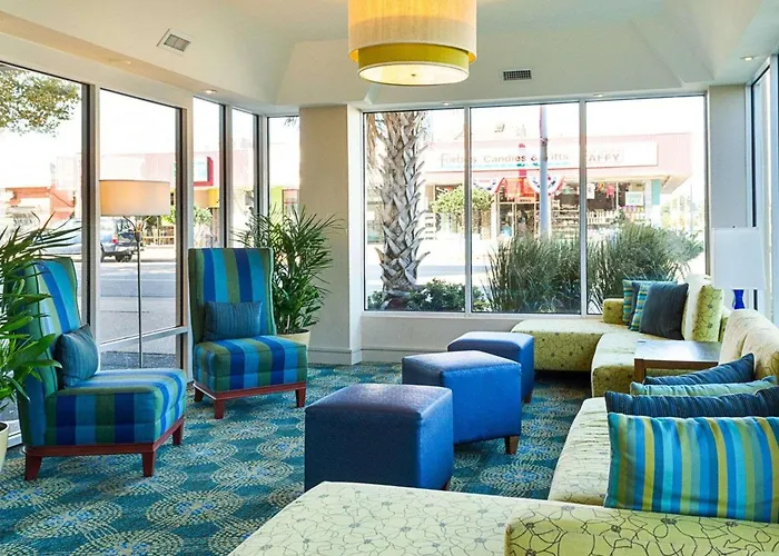 Comfort Suites Beachfront