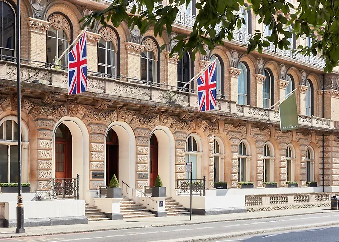 The Clermont London, Victoria