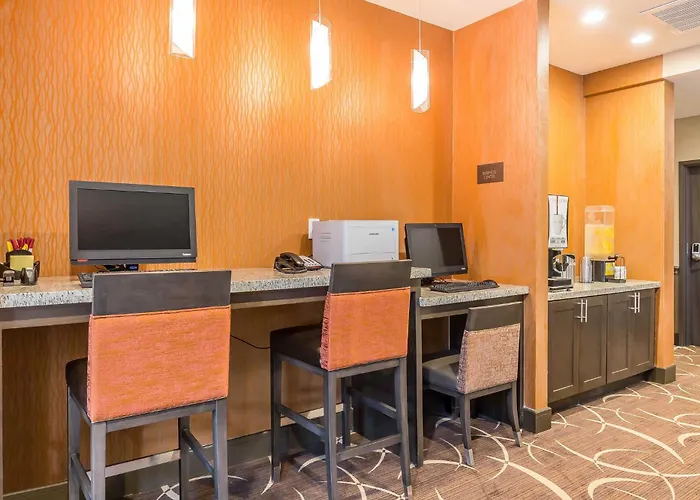 Comfort Suites Near Sam Houston Race Park