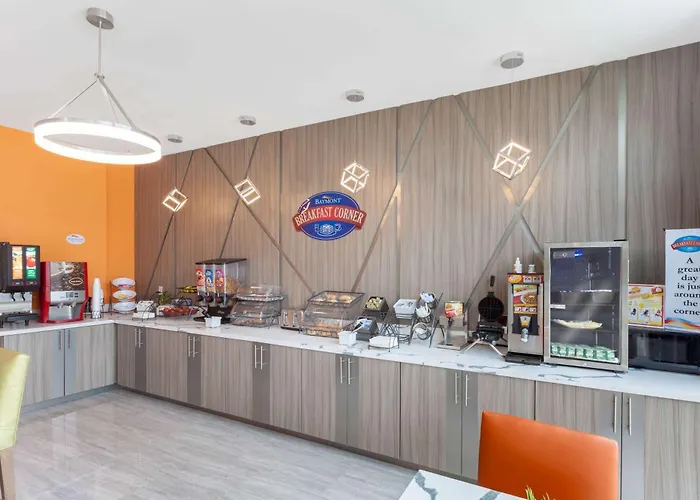 Baymont By Wyndham Houston Hobby Airport