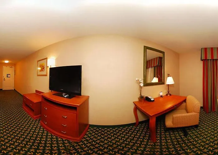 Newly Renovated-Hampton Inn & Suites Casper