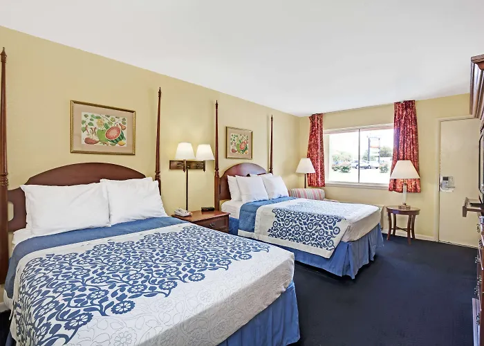 Days Inn By Wyndham Newport News