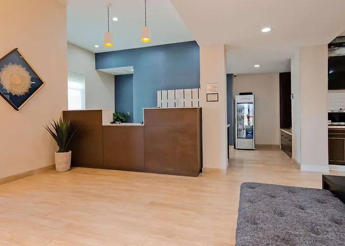 Best Western Plus New Barstow Inn & Suites