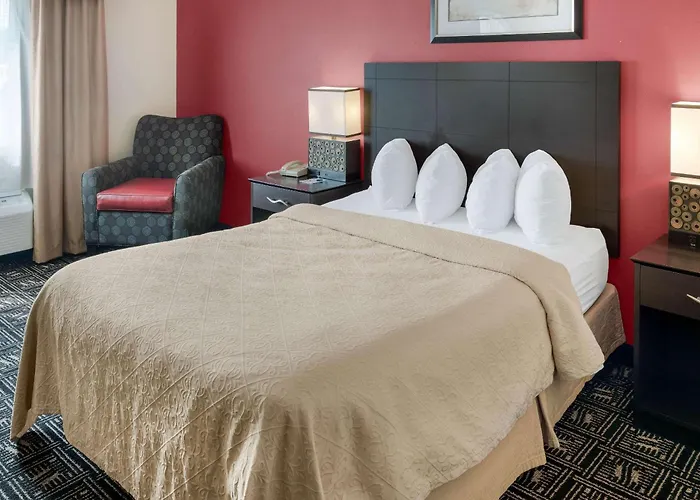 Quality Inn & Suites Mankato East